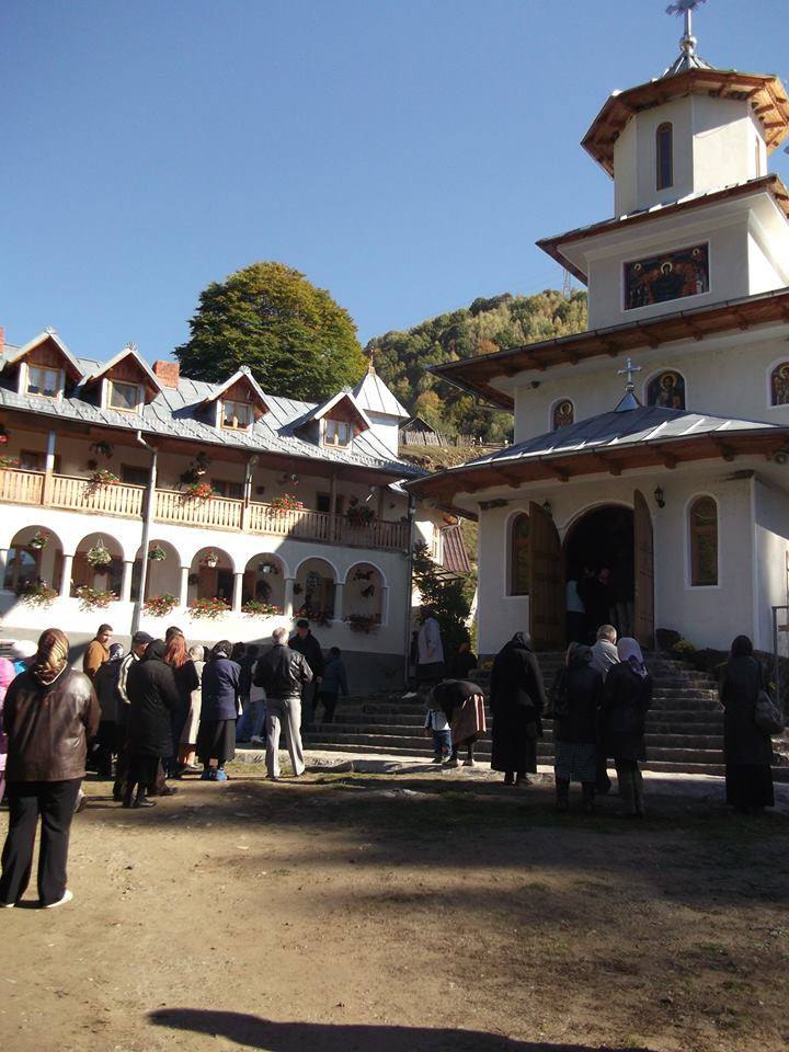 Hram și sfințire 2013